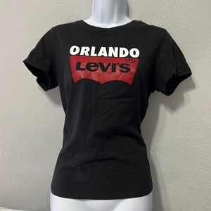 Levi’s top